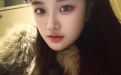 亲亲抱抱举高高打扑克